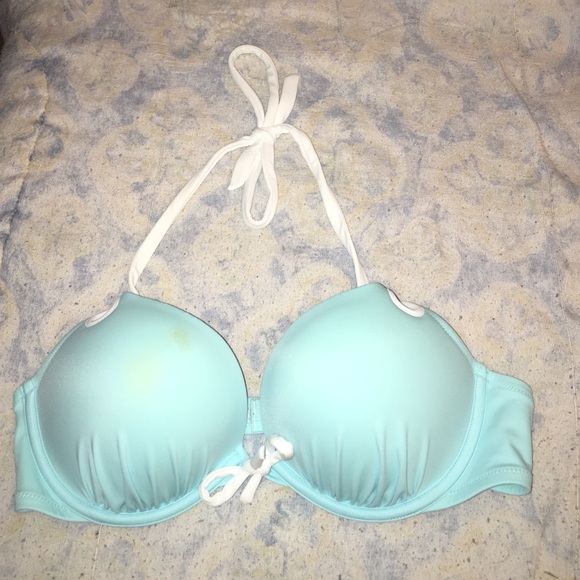 Bombshell VS bikini top! 👙💎
