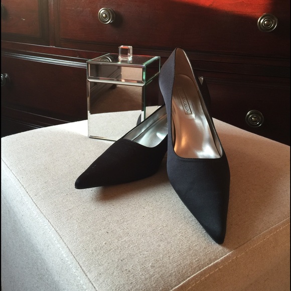 Black Pump - Picture 2 of 3