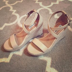Steve Madden Nude Wedges