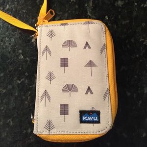 Kavu wristlet