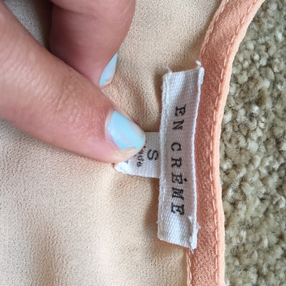 tan top with interesting designs - Picture 4 of 4