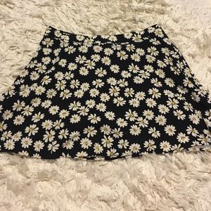 Forever 21 Daisy print skirt