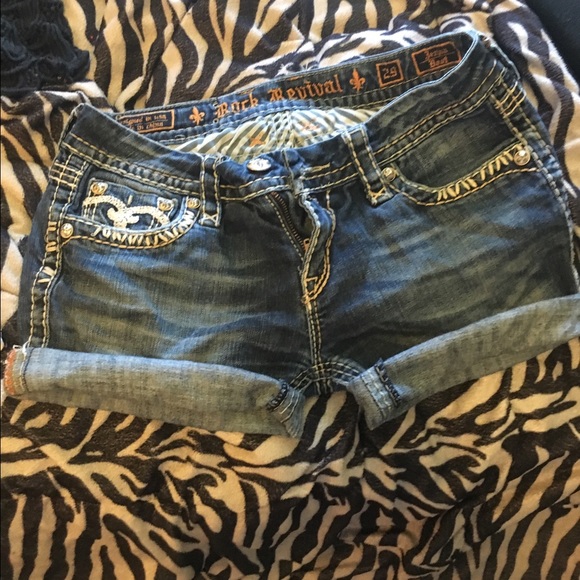 Rock revival shorts sz 29