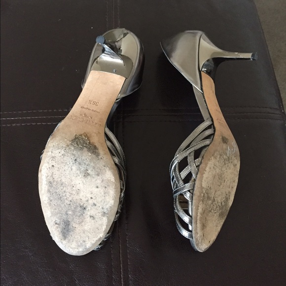 Jimmy choo silver kitten heels - Picture 3 of 4