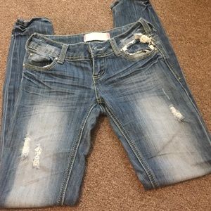 Skinnies with floral lace pockets