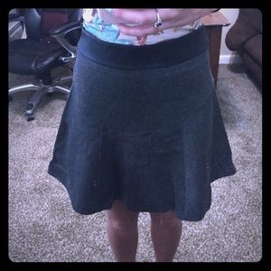 NWT size 6 Express skirt