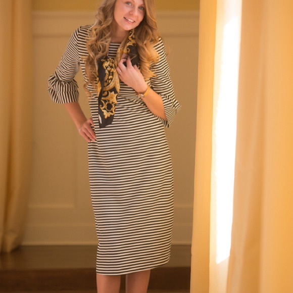 Dainty Jewell's layering dress