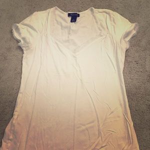 White Tshirt w stretch. WhiteHouse l blackmarket