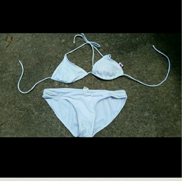 Bikini - Picture 3 of 4