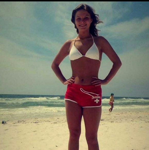 Bikini - Picture 4 of 4