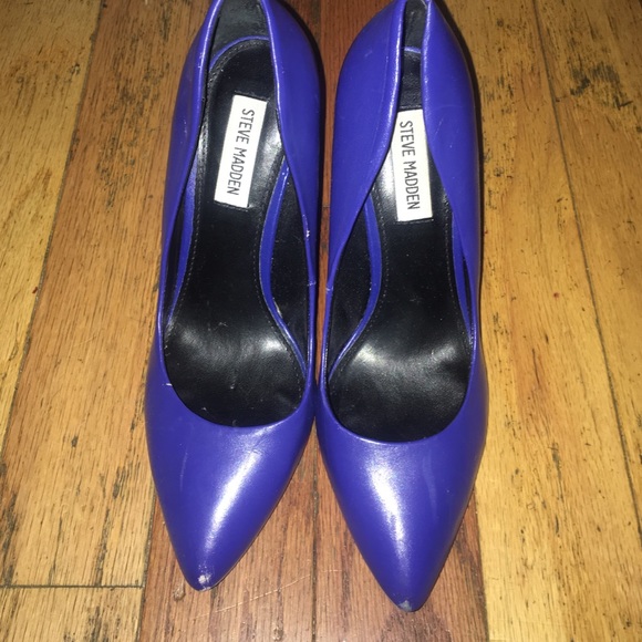 STEVE MADDEN gently worn blue heels