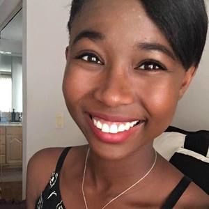 Meet your Posher, Dionne