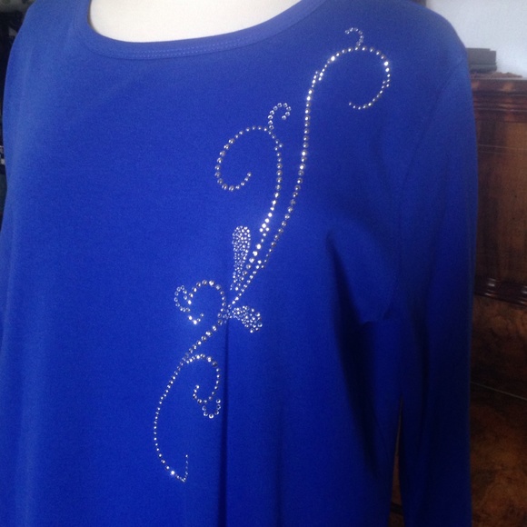 Blue top - Picture 2 of 2