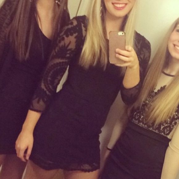 Black lace express dress