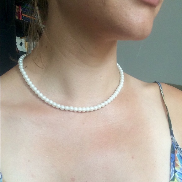 SOLD Classy pearl choker fashion necklace⚪️⚪️⚪️