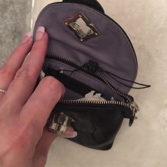 BNWT BCBC Leather Wristlet - Picture 3 of 3