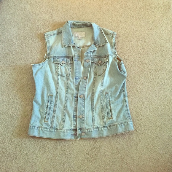 Old navy denim vest size XL