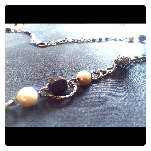 Long black silver and pearl necklace ⚪️⚫️🔘