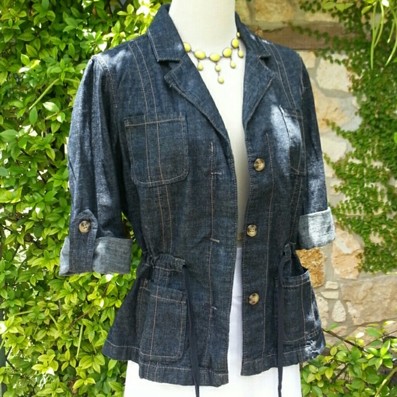 Stylish blue denim jacket