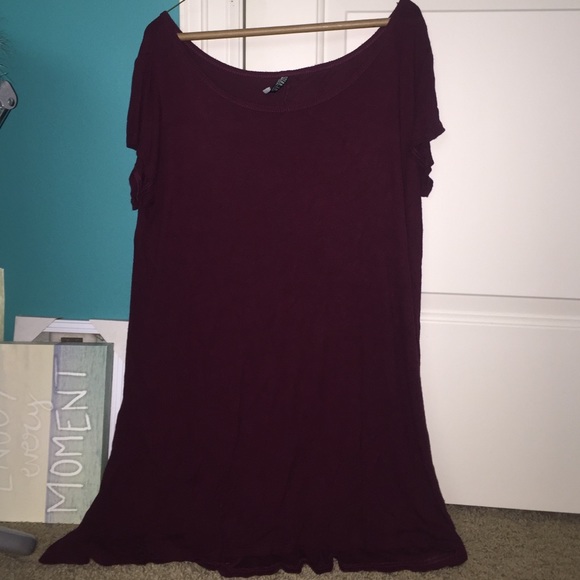 maroon t shirt dress