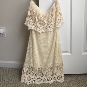 Boutique strapless off-white dress!