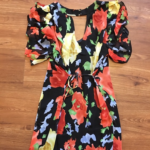 💥SALE💥New Cute Floral Dress - Picture 3 of 4