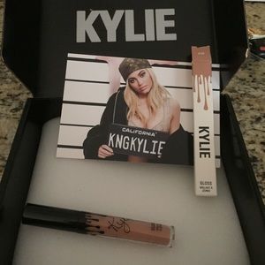 Kylie Lip Kit SO CUTE Lip Gloss
