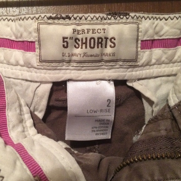 Short and top bundle - Picture 2 of 3
