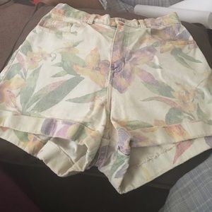 FLORAL HIGH-WAIST SHORTS