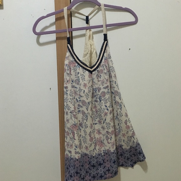 Cute summer tank top! - Picture 1 of 4