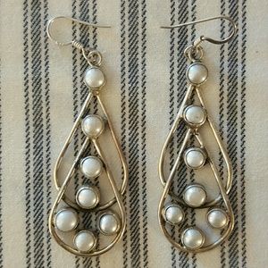 Beautiful Silver and pearl earings