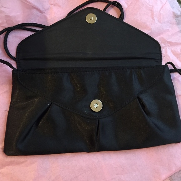 Formal clutch - Picture 3 of 3