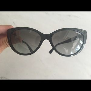 Women's VOGUE brand sunglasses cat eye