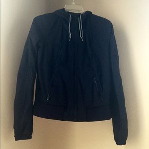 LuluLemon jacket! NEVER USED! ❤️