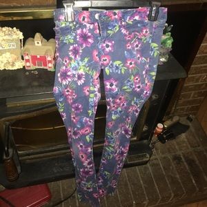 Floral Print skinny Pant Aeropostale