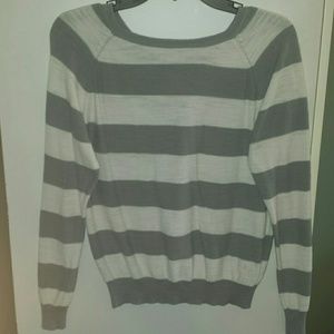 Women's sweater