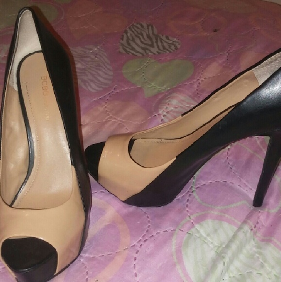 bcbg liberty heel