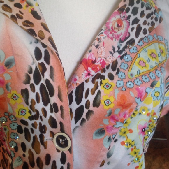 Blazer - Picture 2 of 4