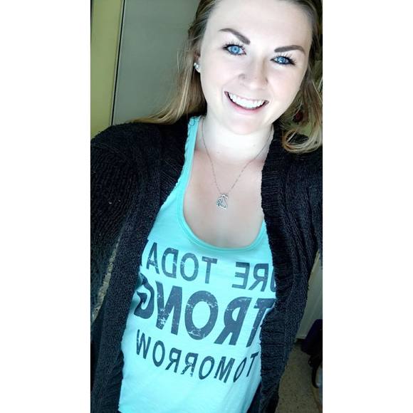 Meet your Posher, Samantha - Picture 1 of 1