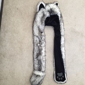 IHeartRaves wolf husky furry hood