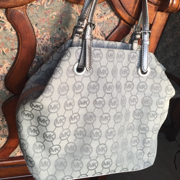 Authentic Michael Kors Purse