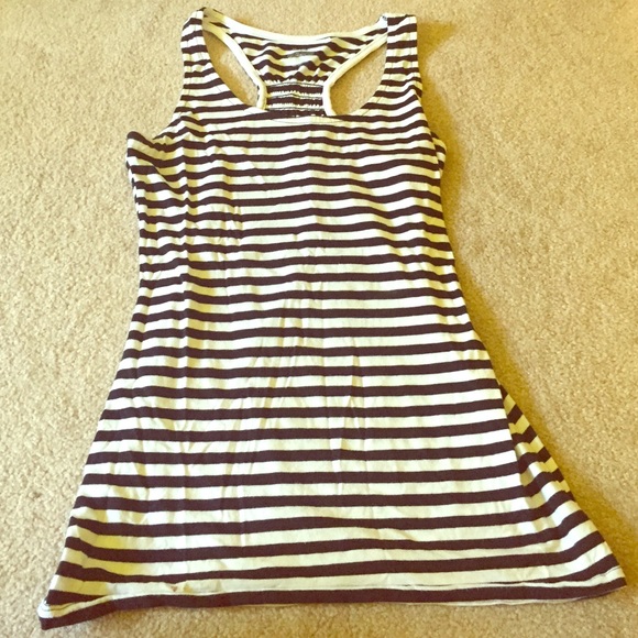 Black and white tank - Picture 1 of 1