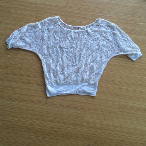 Quarter sleeve lace blouse