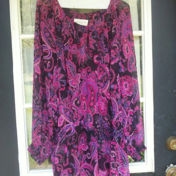 Beautiful Sheer Jones New York Blouse