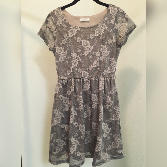 Classic dress