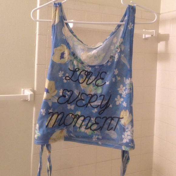 "Love every moment" Forever 21 crop top