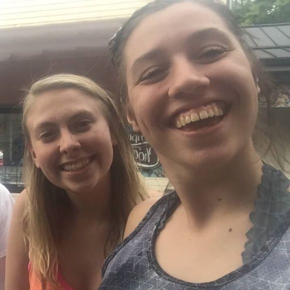 Meet your Posher, Hailey