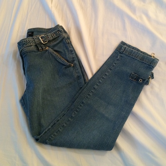 Buckle and zipper detail cropped ankle jeans 7 - Picture 2 of 4