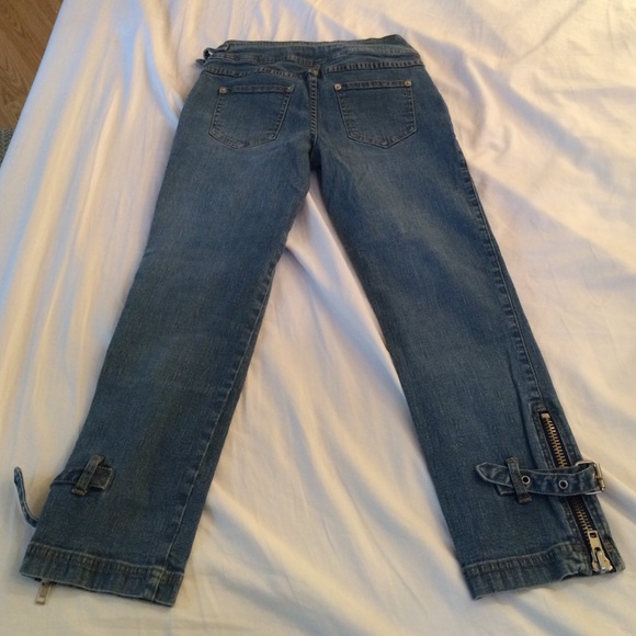 Buckle and zipper detail cropped ankle jeans 7 - Picture 4 of 4