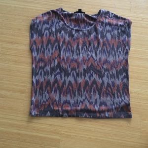 Short sleeve sweater top